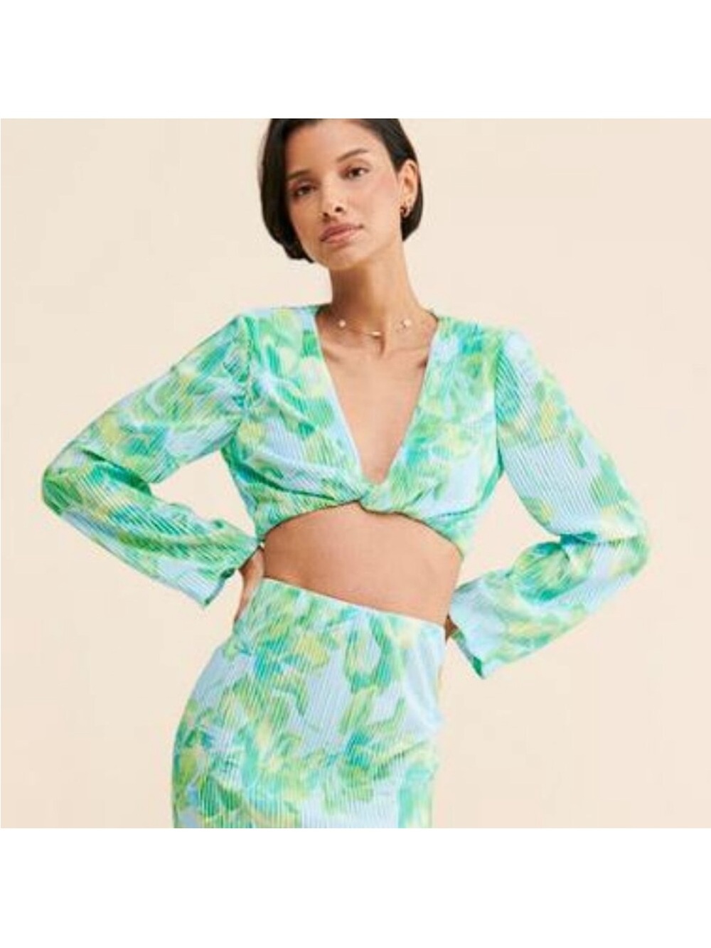 Third Form Meet The Sky Pleat Twist Top